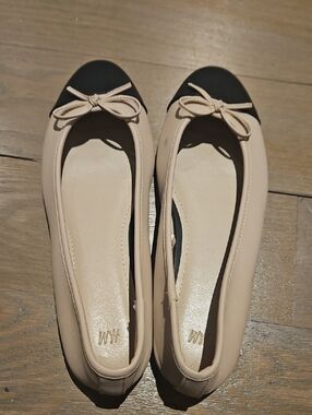 H&M Classic Beige and Black Cap-Toe Ballet Flats